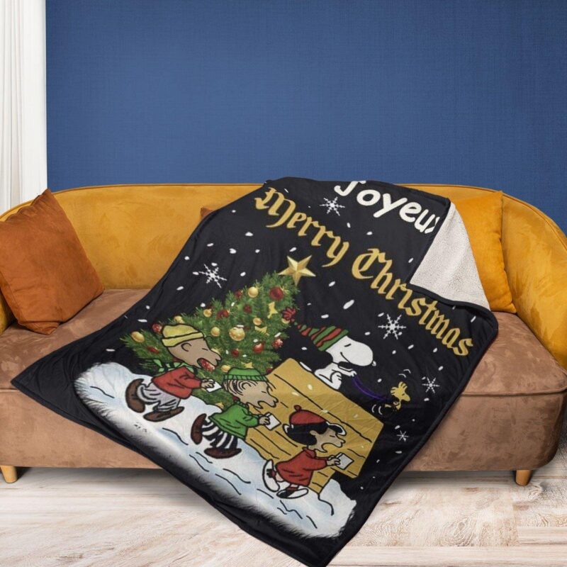 Peanuts Snoopy And Charlie Brown Merry Christmas Gift Comfy Sofa Throw Blanket Gift 2