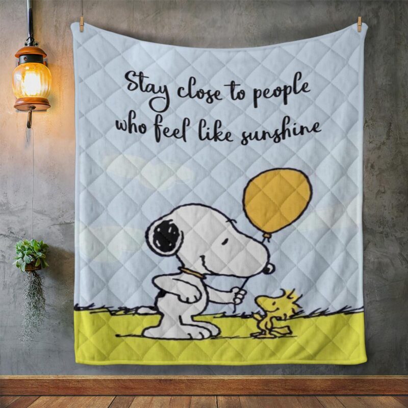 Snoopy Peanuts Woodstock Stay Close To People Who Feel Like Sunshine Blanket