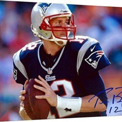 Tom Brady Autograph Print Looking Downfield - Canvas Print Wall Art Decor