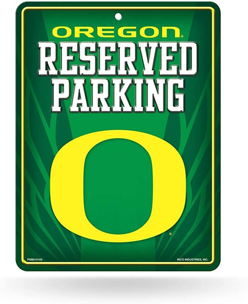 NCAA Oregon Ducks Metal Parking Sign Wall Decor Indoor Ourdoor Decor Green