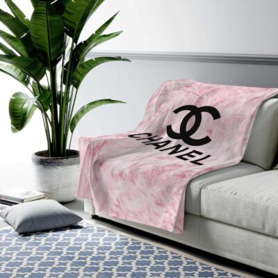 Chanel Pinky Fashion Luxury Brand Premium Fleece Sherpa Blanket Sofa Decor BL3114