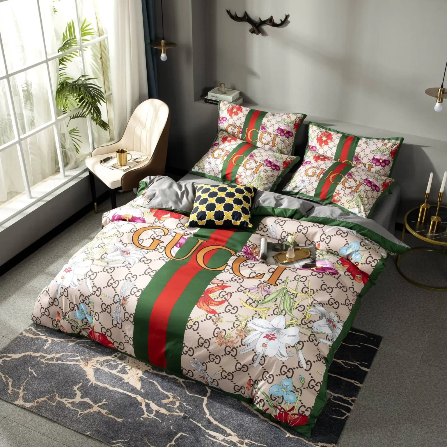 Gucci Flowers Luxury Brand High-End Bedding Set BS092