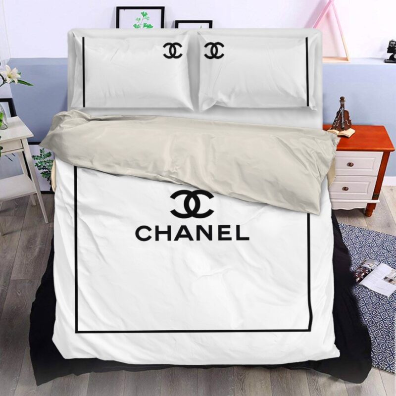 Chanel White Bedding Sets Duvet Cover Luxury Brand Bedding Decor Bedroom Sets BS409